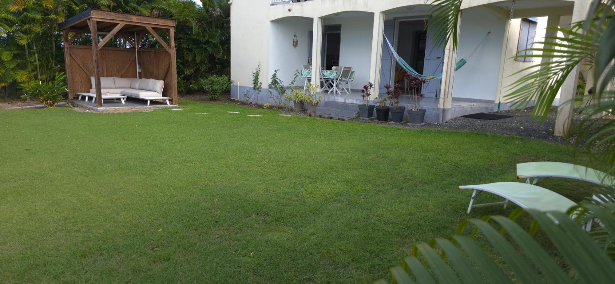 Maison Laurencia - Appartement Au Rez-De-Chaussee Avec Jardin Sainte-Anne  Exterior foto
